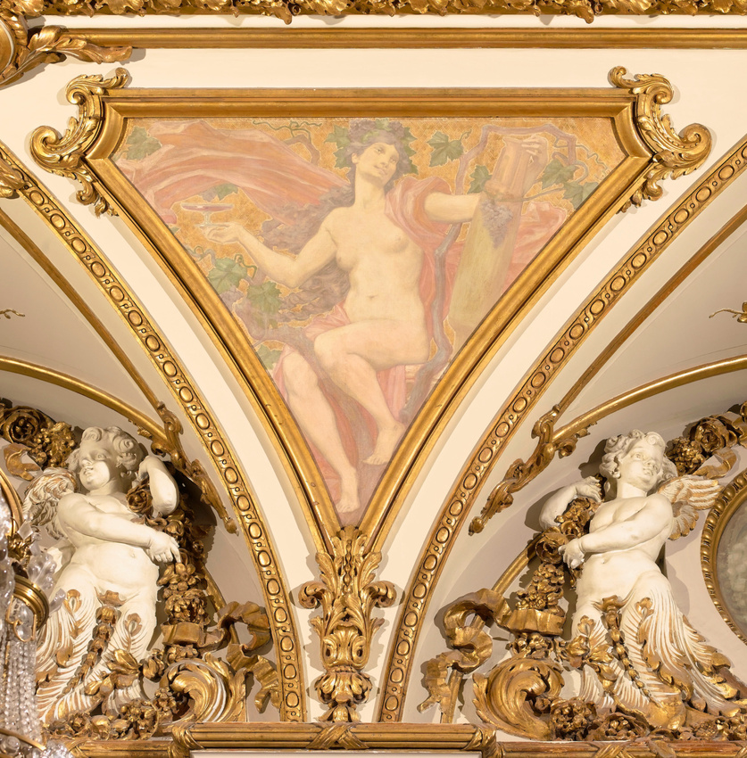 Décor peint de la salle des fêtes de l'ancien hôtel Terminus, quatre décors triangulaires, murs Nord et Sud : Sud-Est, L'Automne